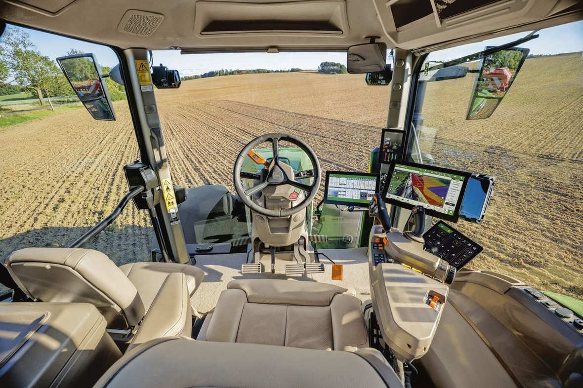 John Deere rozszerza serię 8R i 8RX - do 634 KM mocy