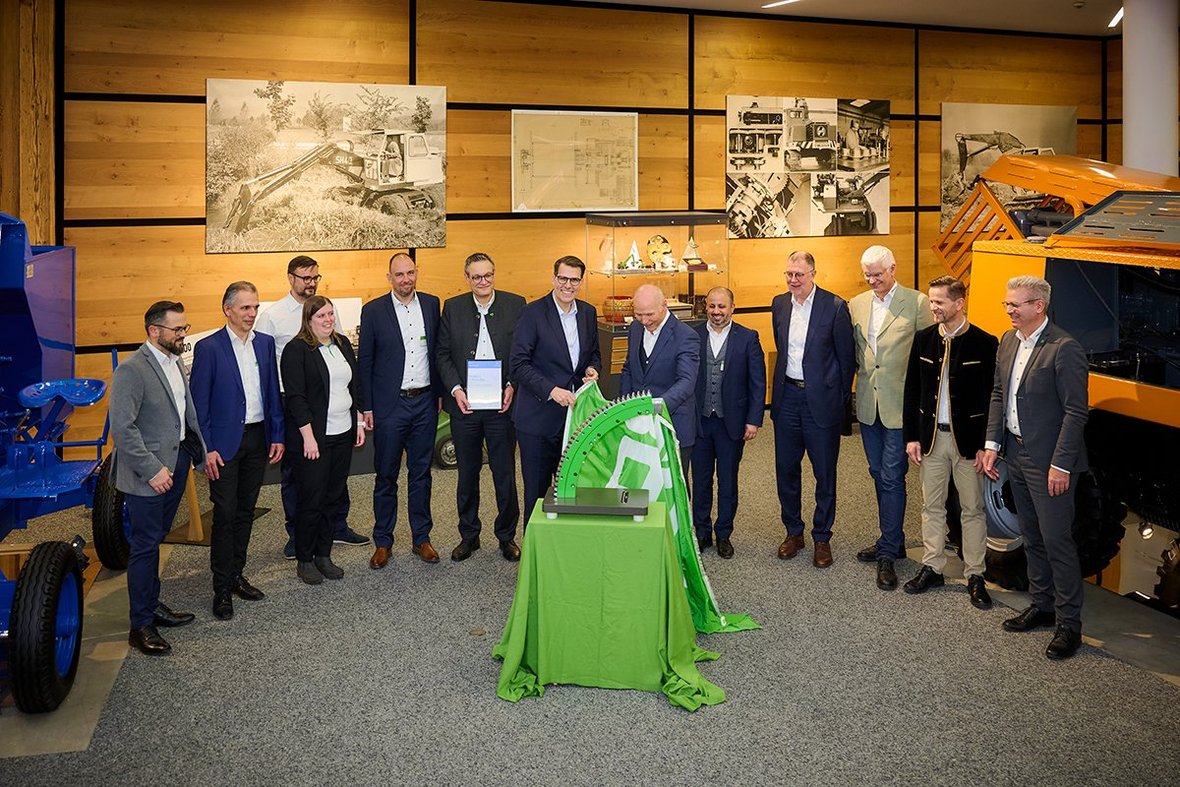 Sennebogen i Rothe Erde świętują 66 lat współpracy