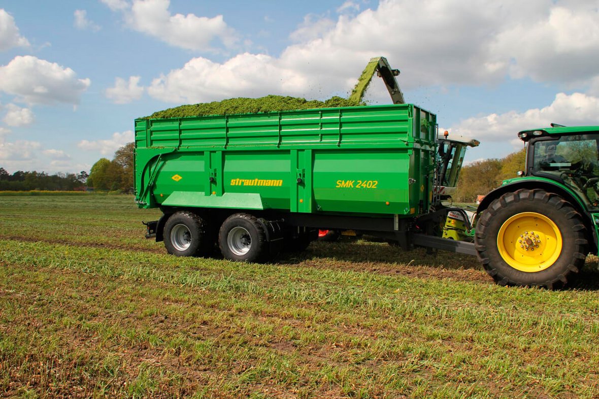 W ofercie firmy Strautmann są 4 typy przyczep skorupowych, których ładowność wynosi odpowiednio 11; 14,4; 13,5 oraz 16,5 t.