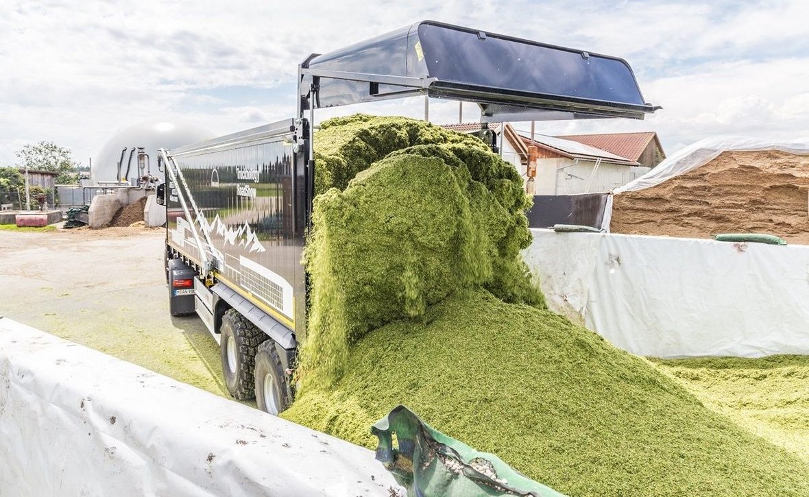 Naczepy zsypowe Agro-Trucks firmy Fliegl teraz z homologacją do 80 km/h