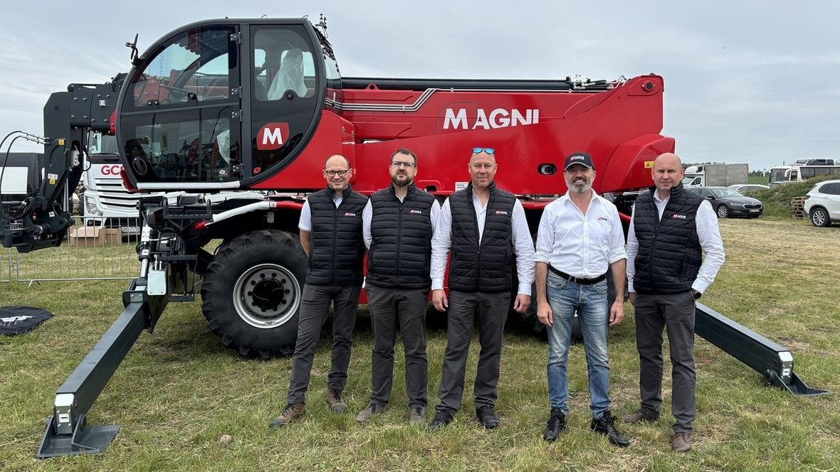 Od lewej: Michał Świątek, kierownik ds. szkoleń i wsparcia technicznego; Tomasz Król, menedżer sprzedaży; Sebastian Szewczyk, serwisant; Gianluca Bonotto, dyrektor zarządzający; Andrzej Gotowiec, kierownik ds. serwisu i części zamiennych (wszyscy firma Magni Eastern Europe).