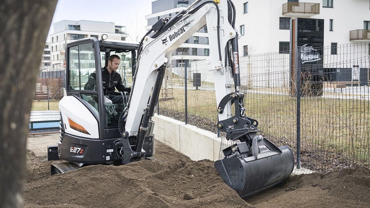 Mkinikoparka Bobcat E27Z - wschodząca gwiazda