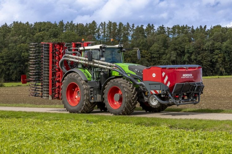 Nowa generacja zbiorników czołowych Horsch Partner