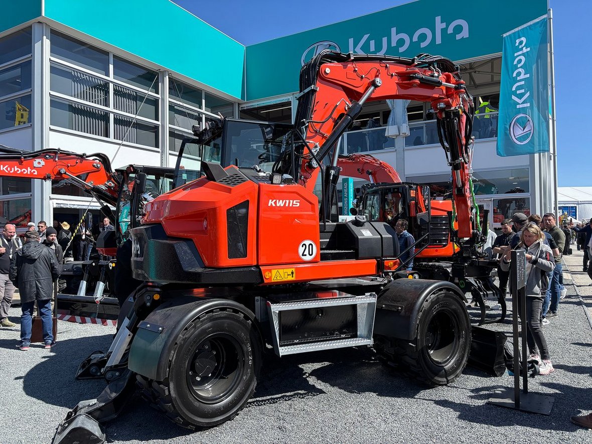 Koparka KW115 i ładowarka SVL 75-3 – nowości Kuboty z targów Bauma