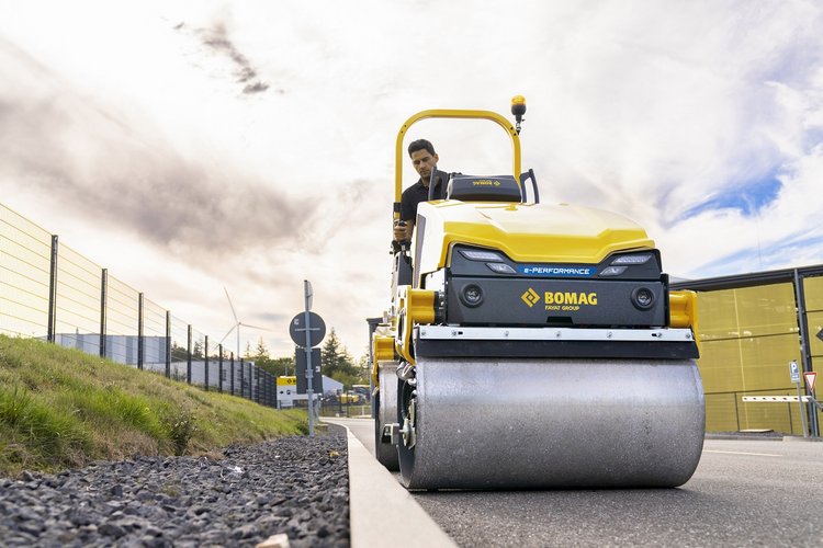 Maszyny drogowe. Przegląd elektryków: Bomag