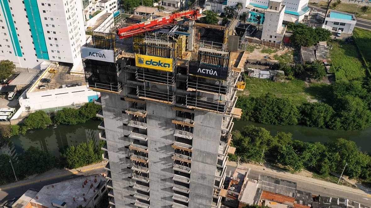 Sun City: nowoczesne rozwiązania wspinaczkowe przyspieszają budowę wieżowca