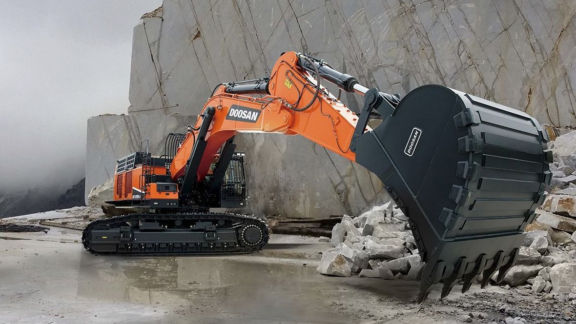 Nowa prawie stutonowa koparka Doosan DX1000LC-7