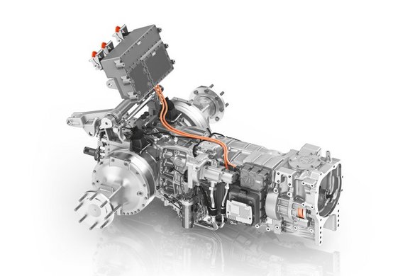ZF - od klasycznych przekładni po w pełni elektryczne układy napędowe