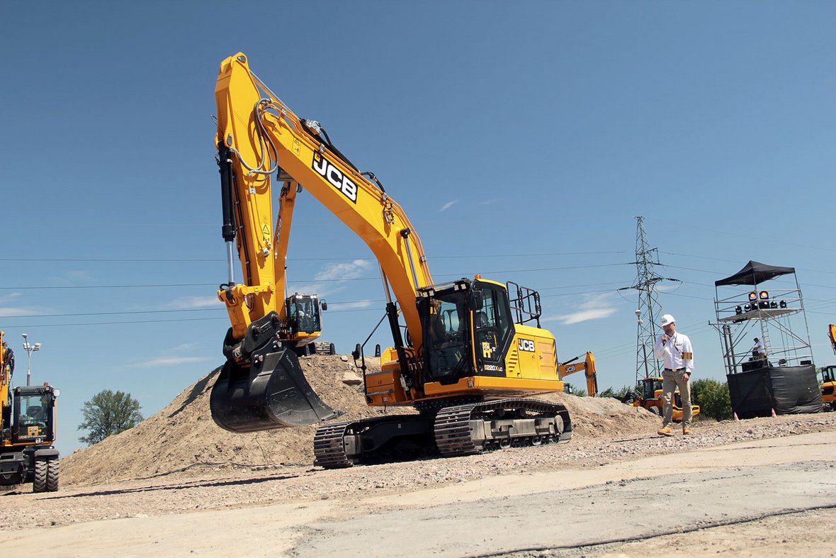 seria x jcb