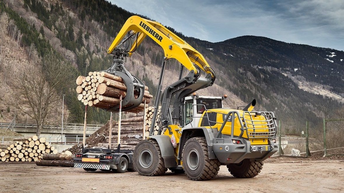 Debiut ładowarki Liebherr L580 na targach Ligna 