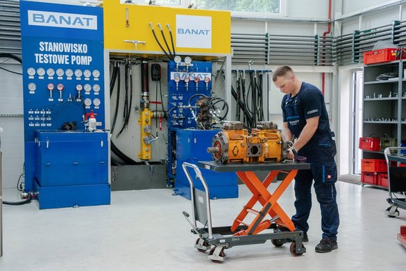 Pompy hydrauliczne pod kontrolą – jak zapewnić ich długą i bezawaryjną pracę?