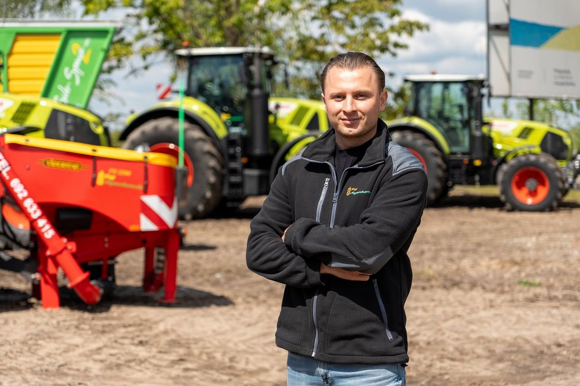 Mateusz Cholewski z Karniewa w woj. mazowieckim – ambasador firmy CONTRACTUS AGRO. 