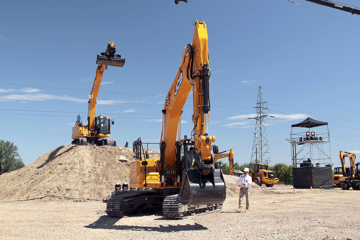 seria x jcb