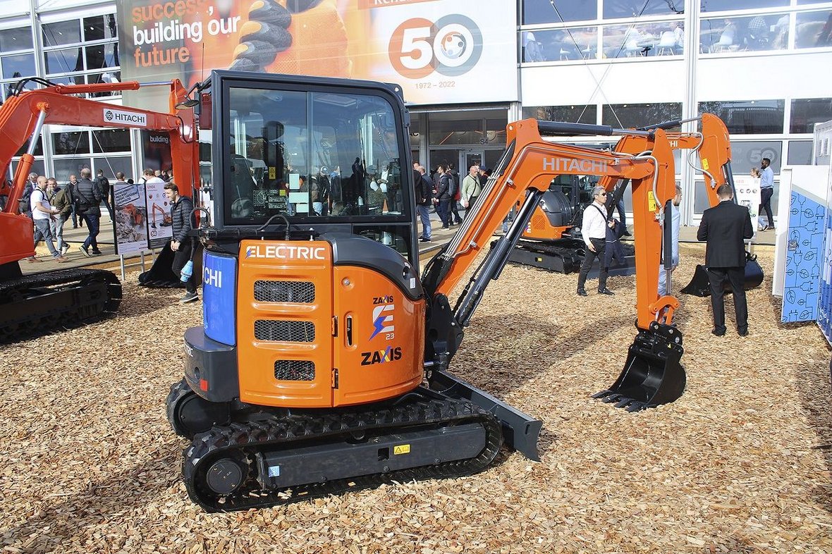 Nowe maszyny firmy Hitachi zobaczymy na rynku już  w bieżącym roku. 