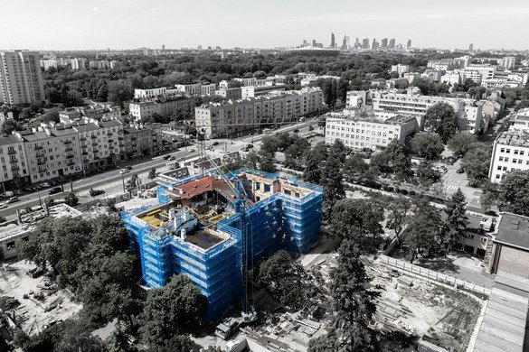 Nowoczesna siedziba Sinfonia Varsovia z systemem Ringlock