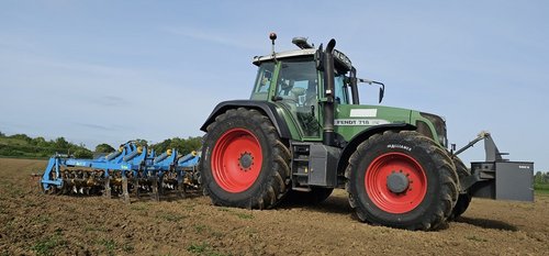 Alliance - jak odpowiednie opony chronią glebę przed ugniataniem?