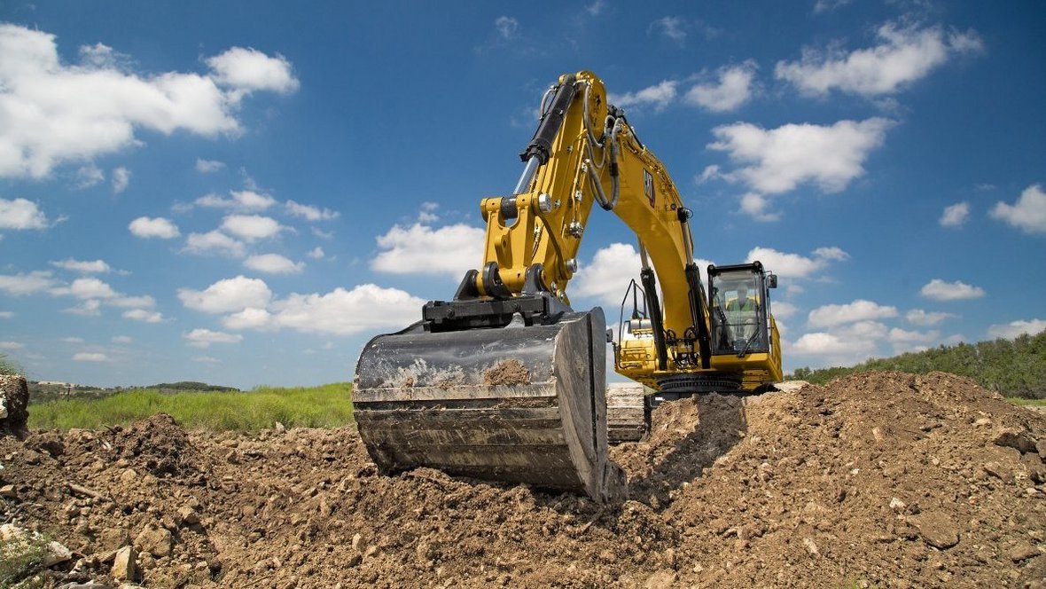 Więcej możliwości z nową koparką Caterpillar