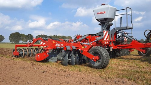 Nowe siewniki do poplonów FP 250/550 w ofercie Unia