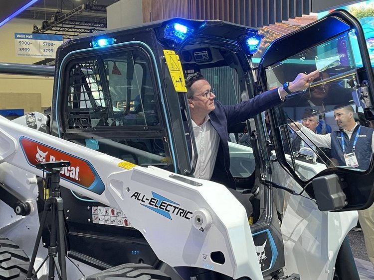 Joel Honeyman, wiceprezes ds. globalnych innowacji w firmie Doosan Bobcat.