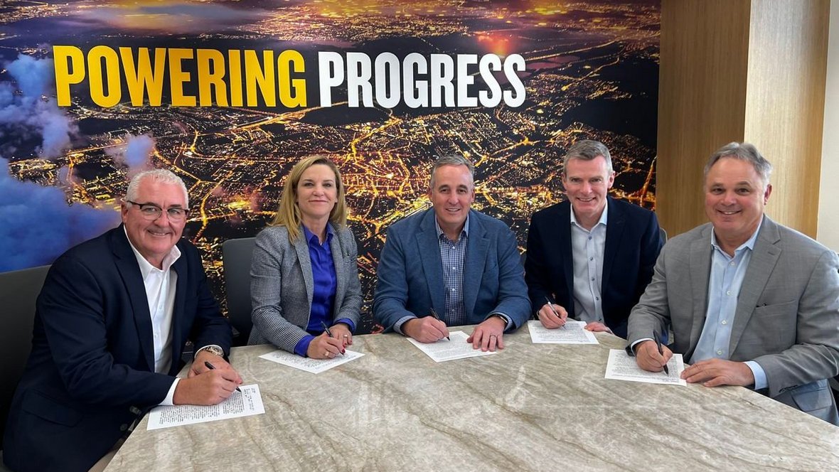 Caterpillar podpisuje strategiczną umowę z CRH