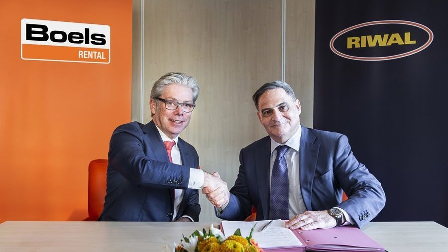 Pierre Boels dyrektor zarządzający Boels Rental (lewo) oraz Doron Livnat z ProDelta, większościowy właściciel Riwal (prawo)