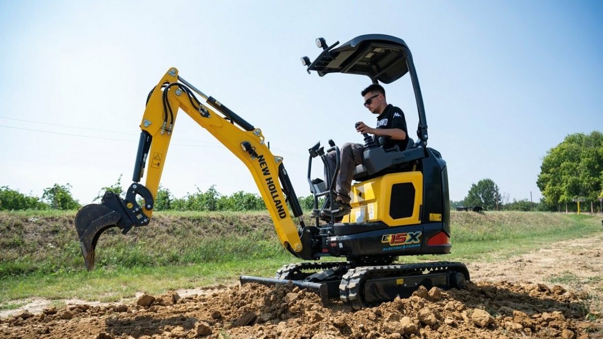 Pierwsza w pełni elektryczna minikoparka New Holland