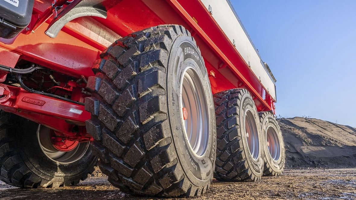 Model Endurion Trailer od Apollo Tyres