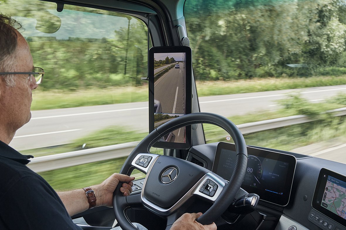 Nowe rozwiązania dla transportu od Mercedes-Benz