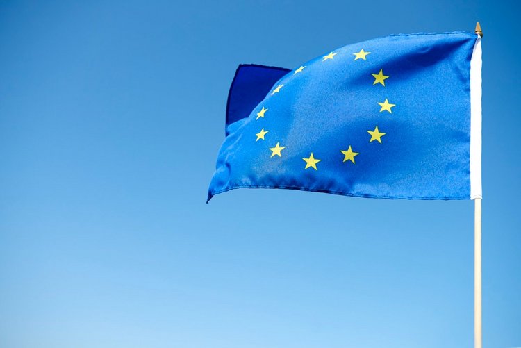 UE upraszcza obowiązki raportowe i należytej staranności dla firm