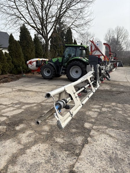 Opryskiwacz zawieszany Kuhn Altis 2