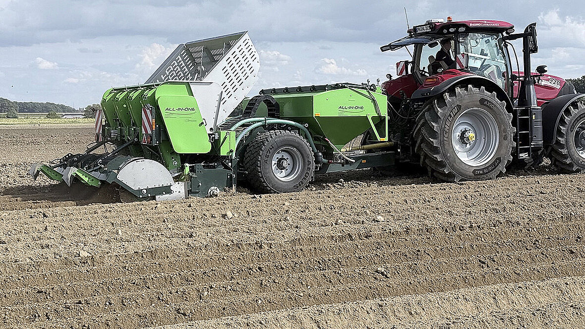 Sadzarka All In One Easy Rotor z podwoziem Profi i nawożeniem płynnym Cultan.