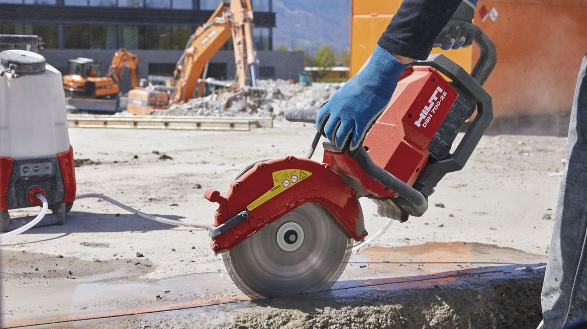 Bez problemów dla operatora z przecinarką Hilti 