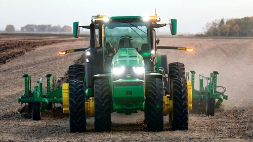 W pełni autonomiczny ciągnik John Deere