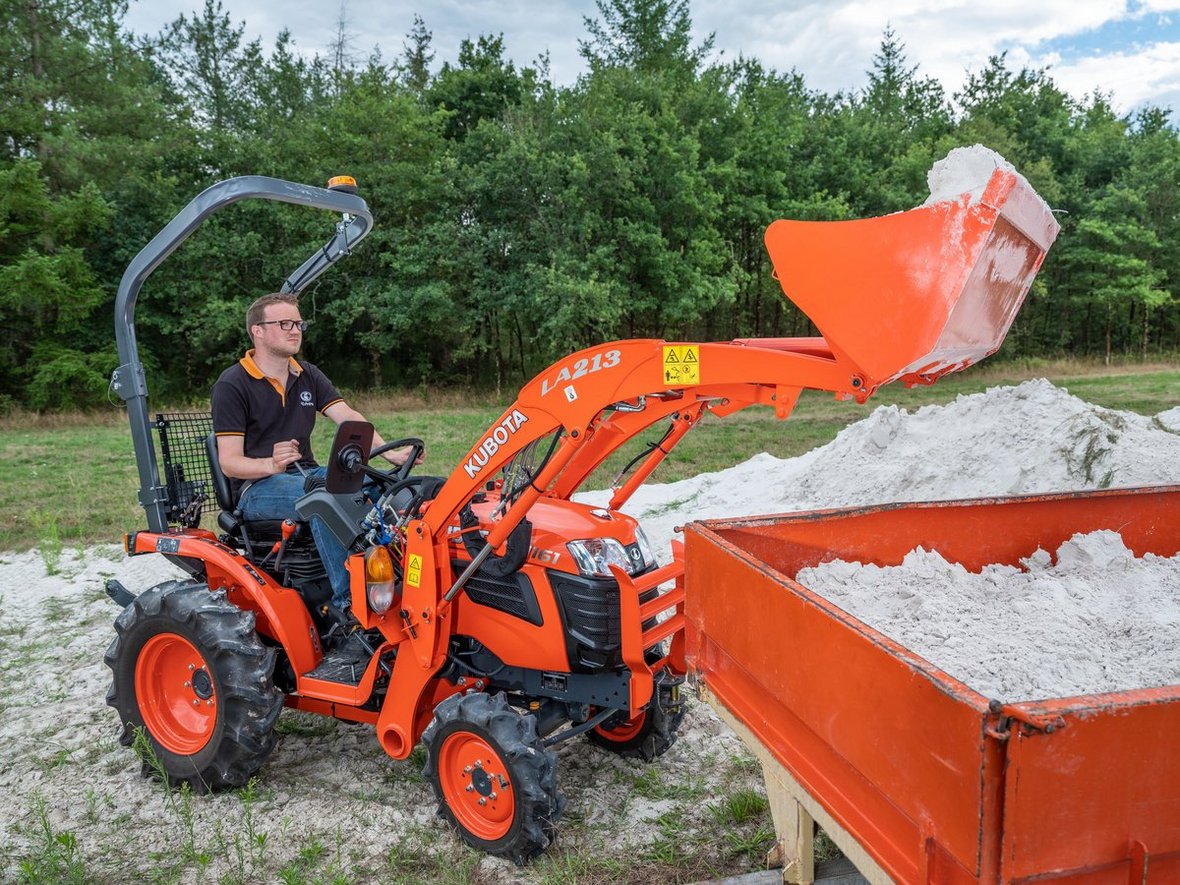 Kubota B1 - ciągnik pomocniczy w gospodarstwie rolnym