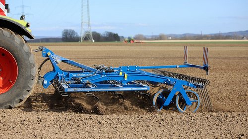 Köckerling Allrounder do ekstensywnej uprawy gleby