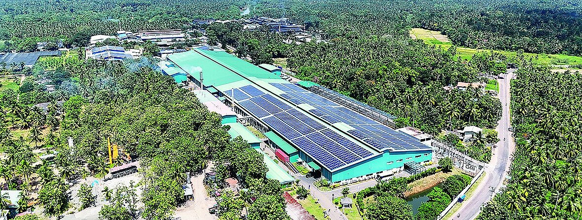 Zakład GRI na Sri Lance korzysta z energii odnawialnej. Oprócz energii słonecznej wykorzystywane jest tam również ciepło wytwarzane z biomasy.