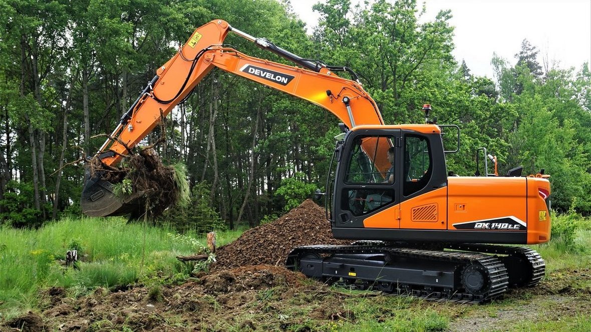 Nowa 14-tonowa koparka gąsienicowa DEVELON DX140LC-7K 