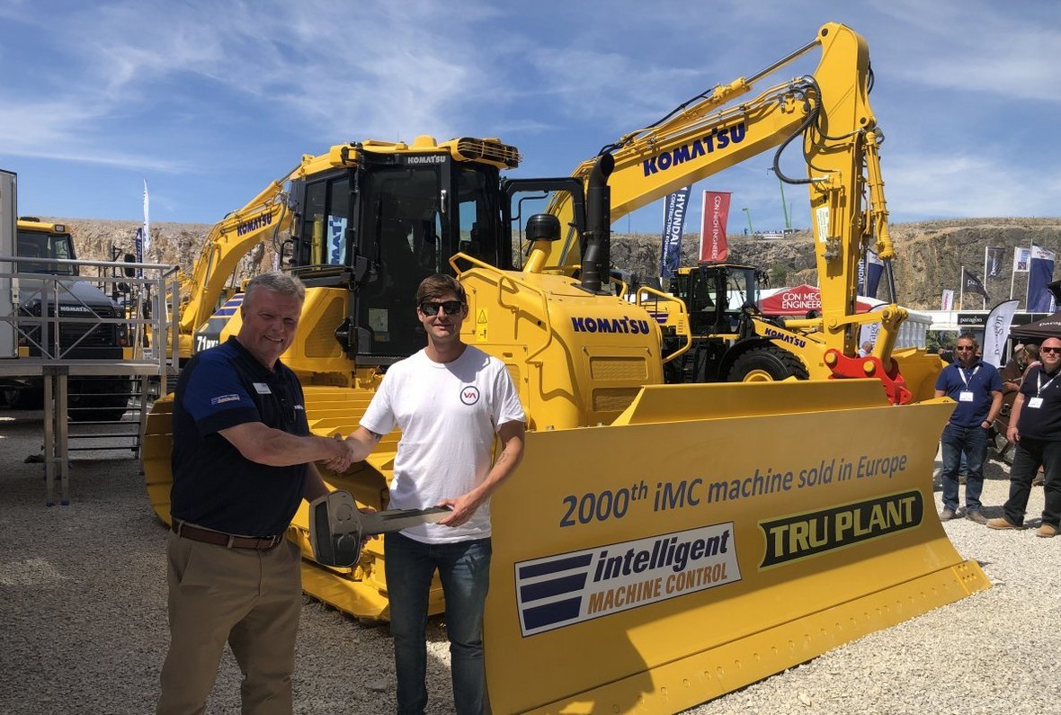 Dwa tysiące maszyn Komatsu z iMC w Europie