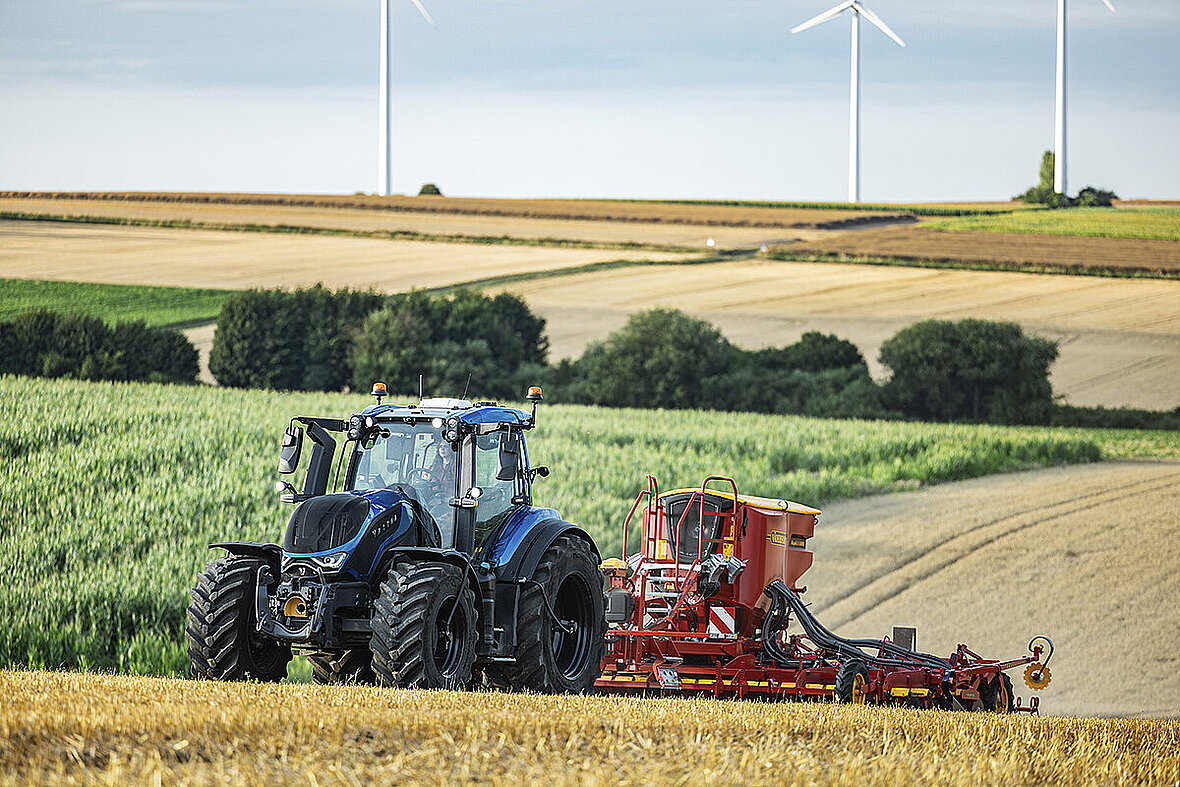 Nowa Valtra T z silnikiem CORE75 i SmartTouch Gen2