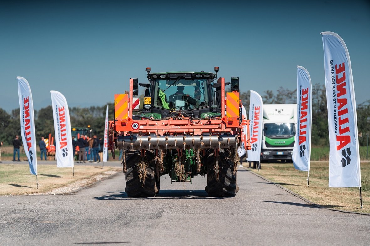 Alliance Field Day w Izano: oszczędność paliwa i dopasowane opony dla rolnictwa