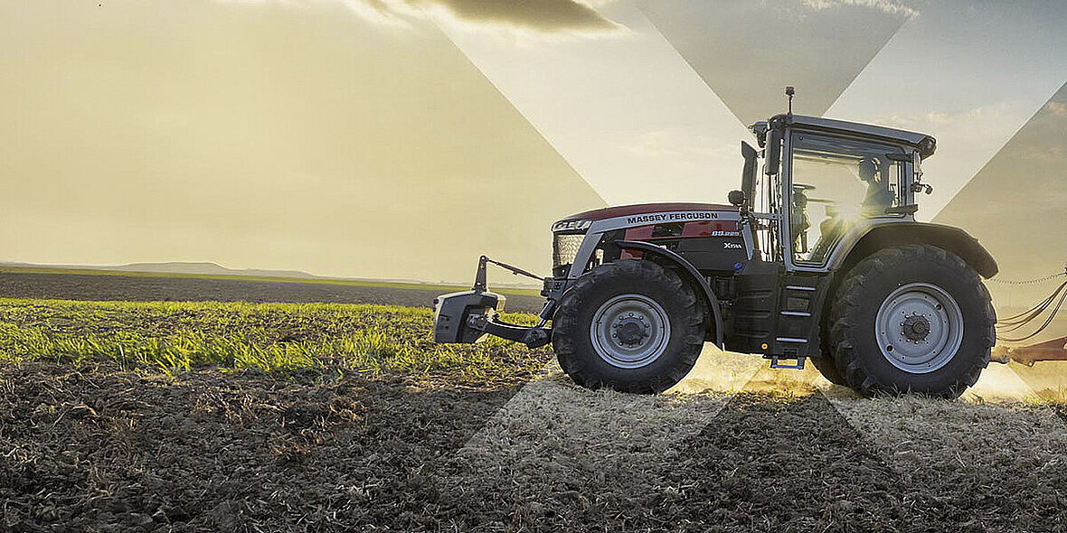 Massey Ferguson 8S.265 Xtra może współpracować z przekładnią Dyna E-Power lub bezstopniową Dyna-VT.