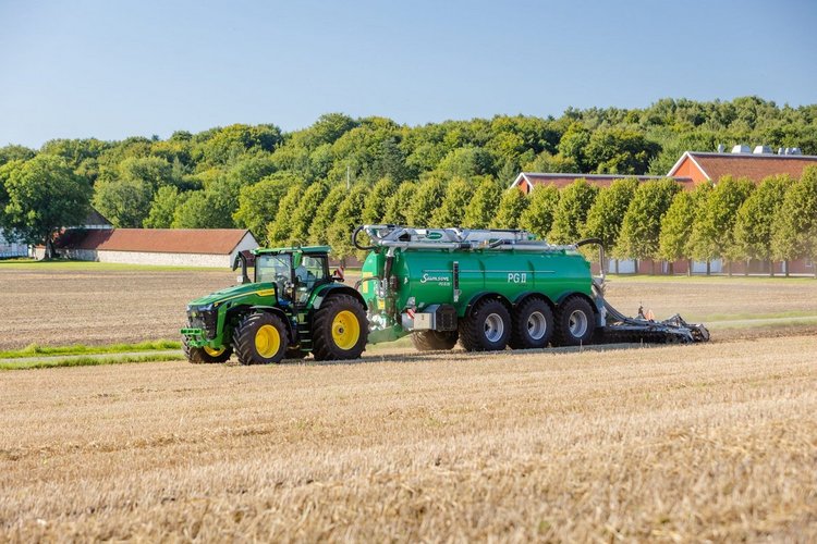 Hydrauliczne podwozia i samopoziomujące wały w wozach Samson TG