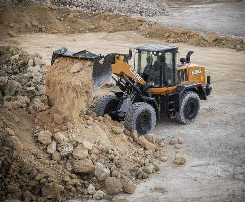 Premiera ładowarki kołowej Case 651G Evolution