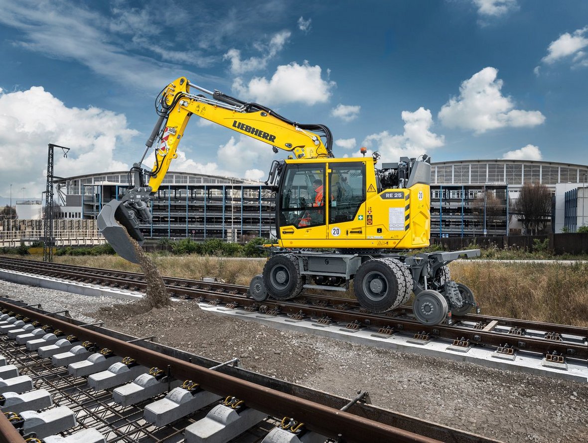 Liebherr prezentuje RE 25 M – koparka szynowa z napędem hydrostatycznym