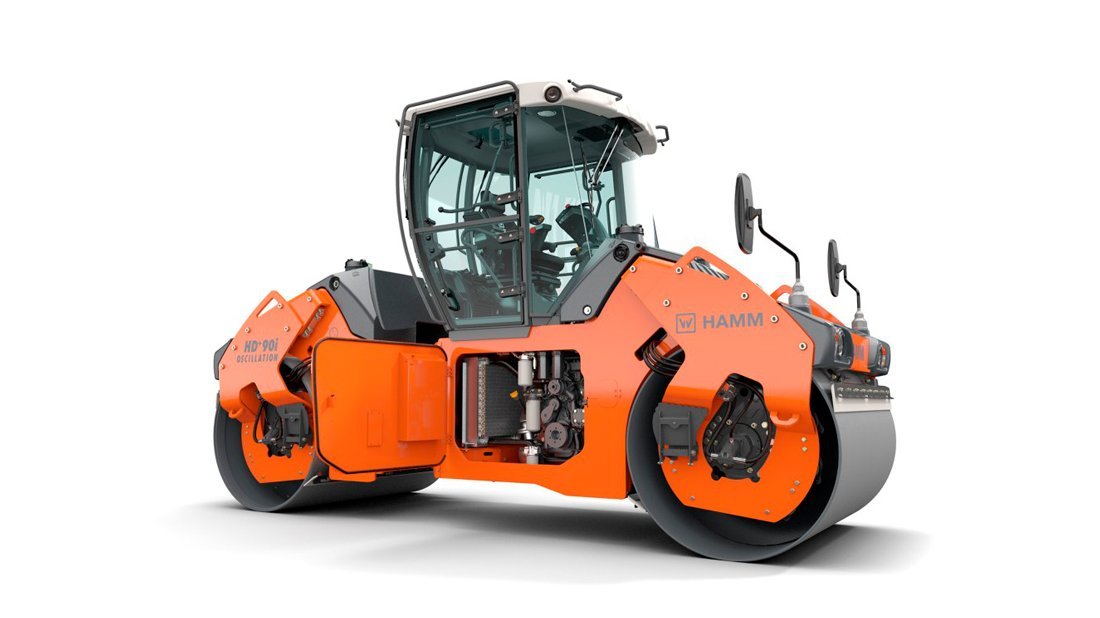 Napęd walca HD +90i VV zapewnia czterocylindrowy silnik TCD 3,6 L4 firmy Deutz o mocy 115 KM.