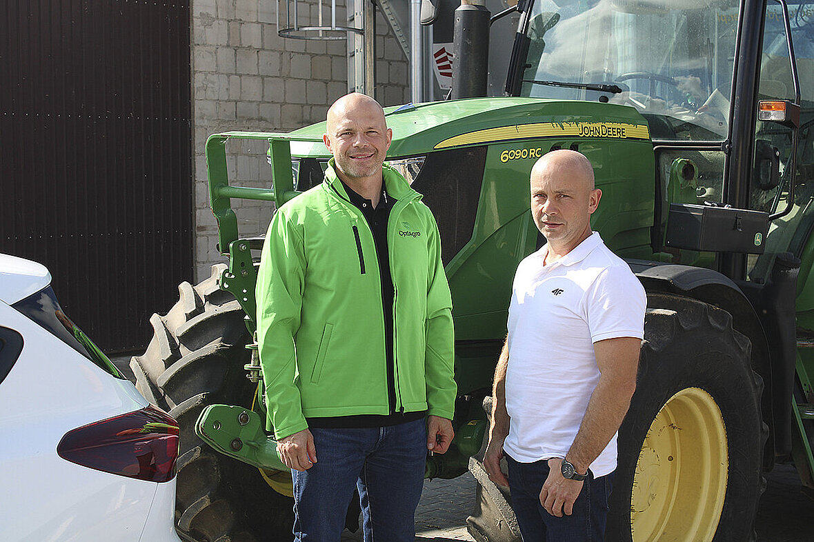 Od prawej Wojciech Łuba i Marek Malinowski, dyrektor handlowy Optiagro