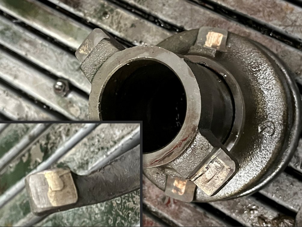 Niby zwykła wymiana sprzęgła w traktorze New Holland TD80D