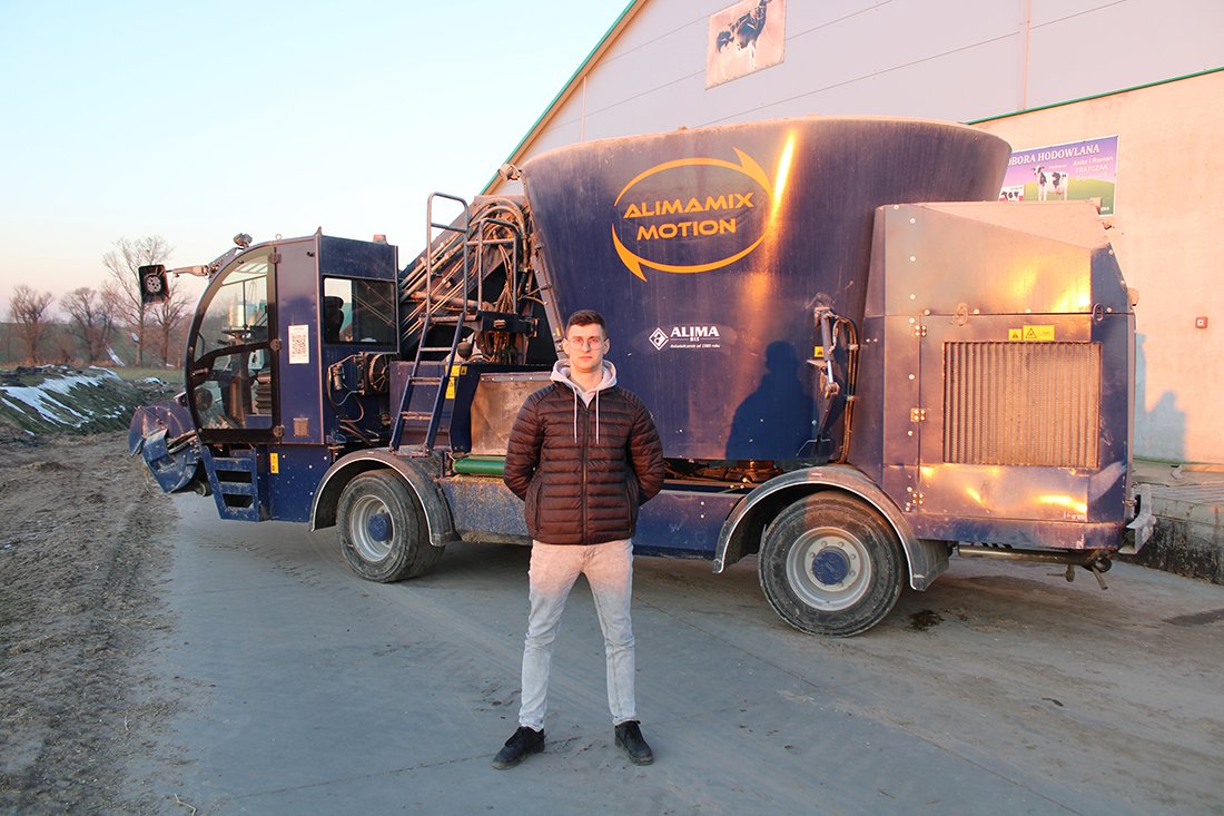 A-Lima-Bis: paszowóz samojezdny skraca pracę w dużym gospodarstwie mlecznym